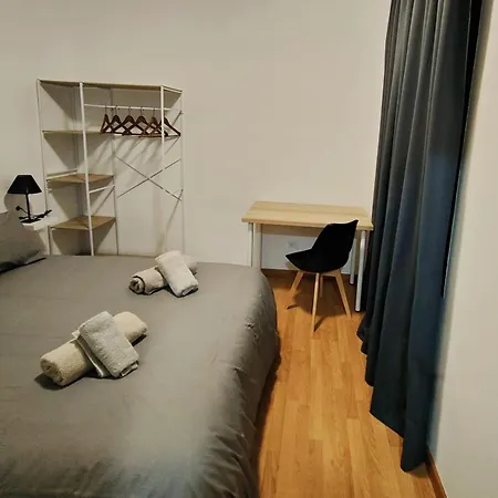 Centre Apartment *